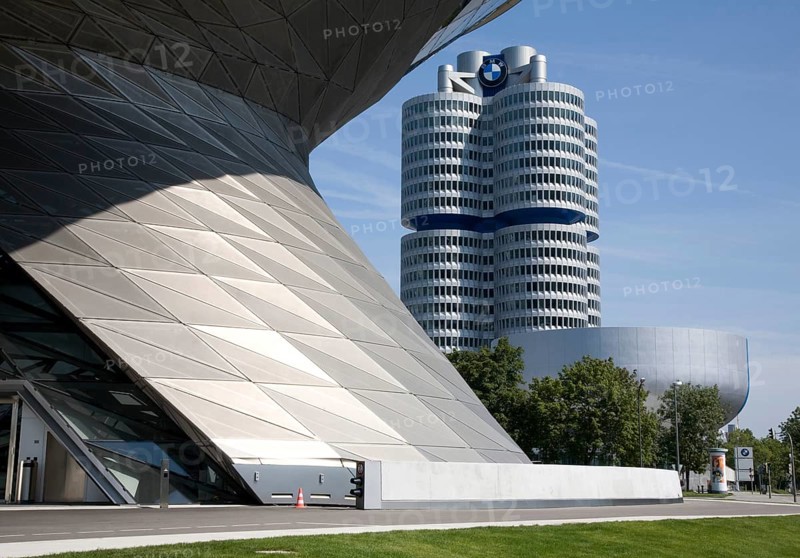BMW site, BMW Tower, BMW World by Coop Himmelb (l) au (2007) and BMW Tower by Karl Schwanzer (1972)