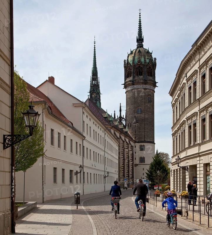 Castle church built around 1500, later altered several times, tower 1883-92 by Friedrich Adler, front left Amtshaus, St., Sankt, Saint