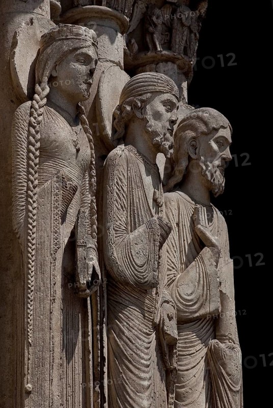1195-1260 Main construction period, west façade, royal portals 1145-70 with biblical kings, queens, prophets and others as mural figures, St., Sankt, Saint
