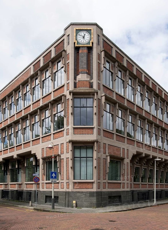 Voormalig kantoor van de Nederlanden van 1845, built in 1927 by Hendrik Petrus Berlage
