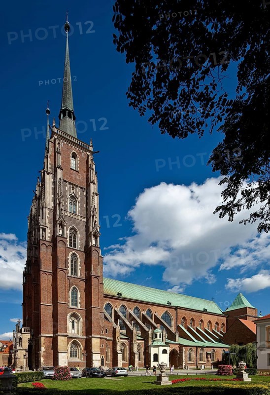 Construction began in 1241, towers and nave from the south-west, St., Sankt, Saint