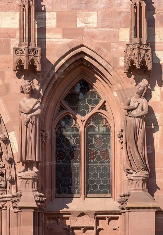 Basel, Cathedral (Basler Münster), west façade, Seducer (Prince of the World) and Foolish Maiden, c. 1280/1285