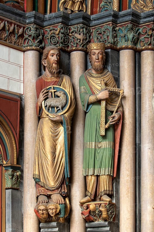 Maastricht, Basiliek van Sint Servaas (Basilica of St Servatius), mountain portal, figures on the walls, Prophet Samuel and King David