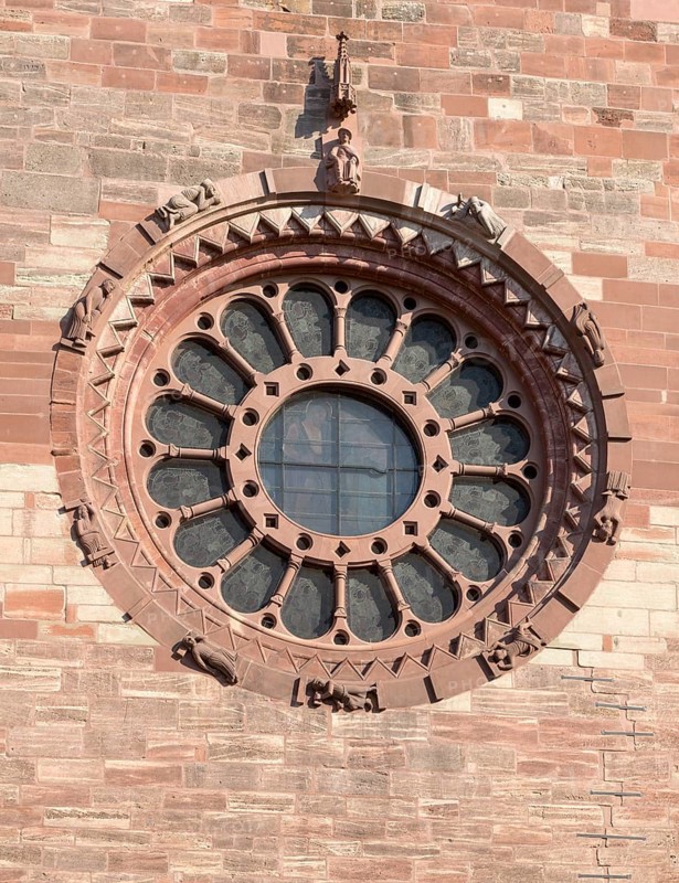 Basel, Cathedral (Basel Minster), north transept, wheel window (wheel of fortune, Rota Fortunae)