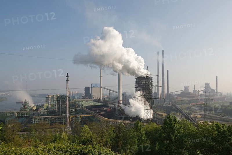 View of the Schwelgern coking plant and blast furnace works (known as the Hamborn furnace group)