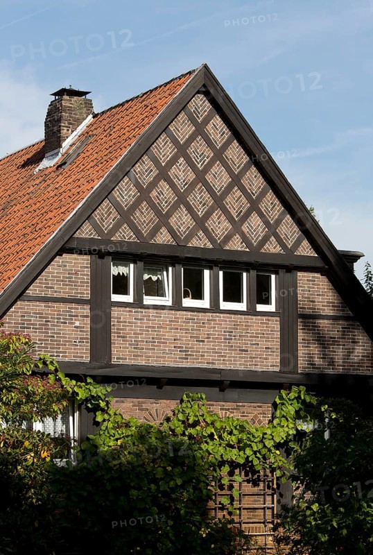 Krüllsdyk 174, Dürr House, built ca. 1933-1935, architect: Friedrich Kühnen, gabled crippled hipped roof