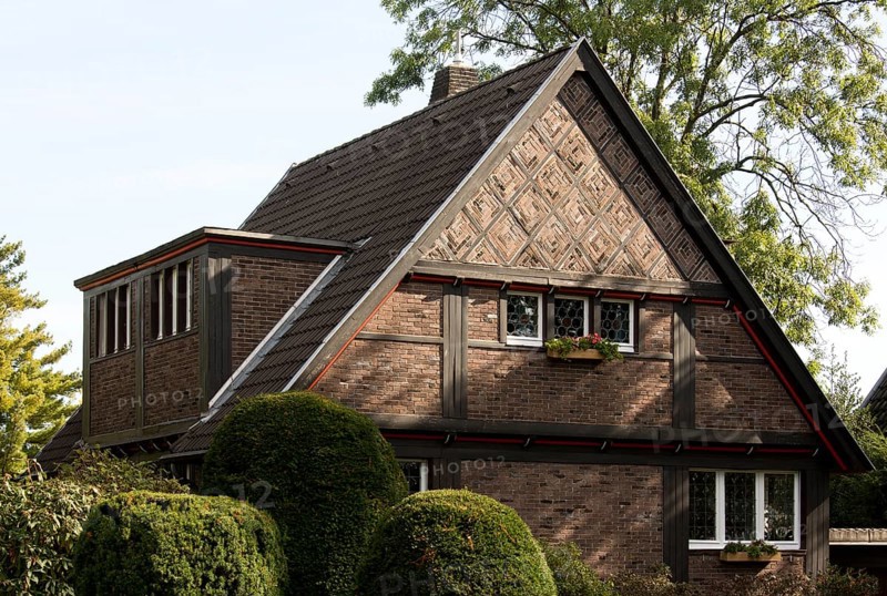 West side, built ca. 1933-1935, architect: Friedrich Kühnen, gabled pitched roof