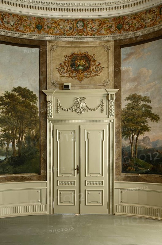 Founded in 1783 by Johann Gottfried Brügelmann, the first textile factory on the European mainland. Manor house, garden hall with landscape paintings