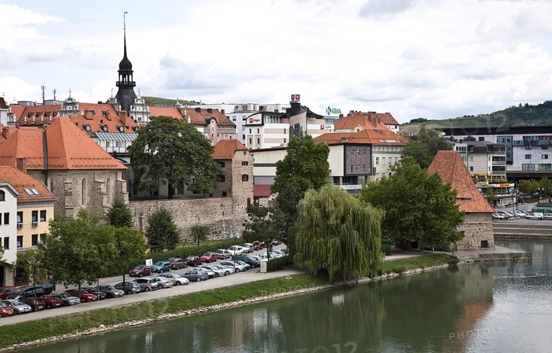 Maribor, old town with Drava riverbank