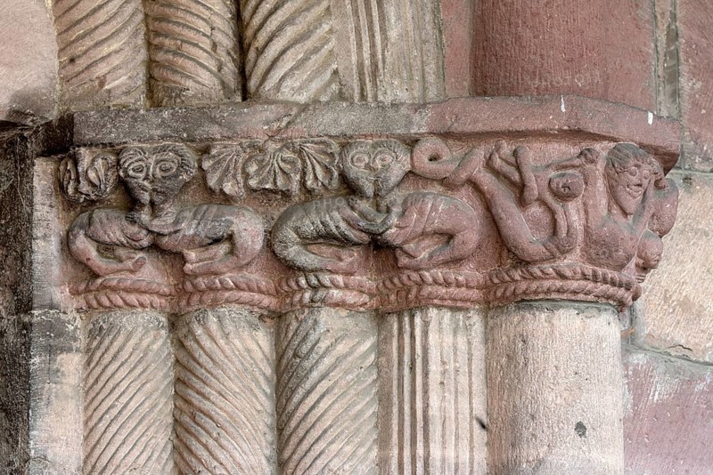 Lautenbach, collegiate church, portal vestibule, figure capital