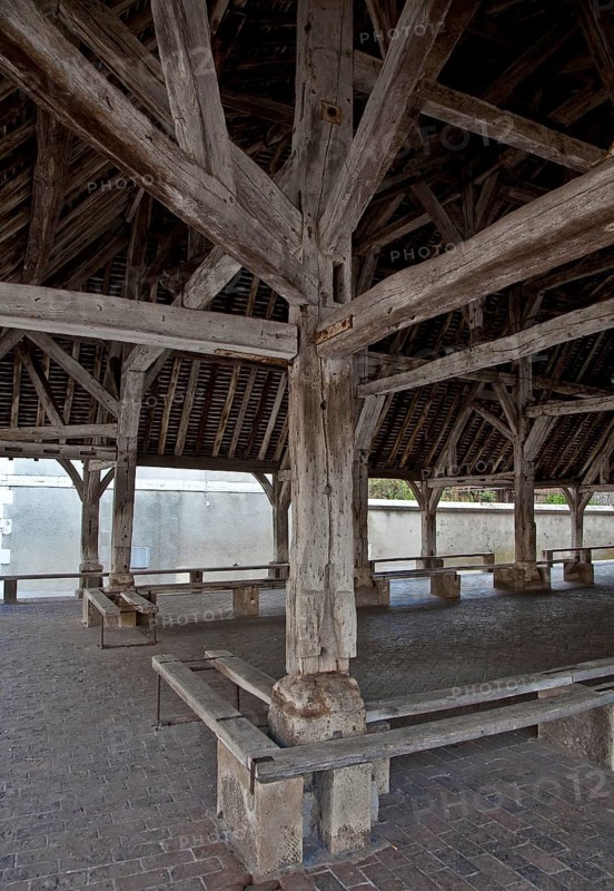 Seignealy. Market hall partial view from inside