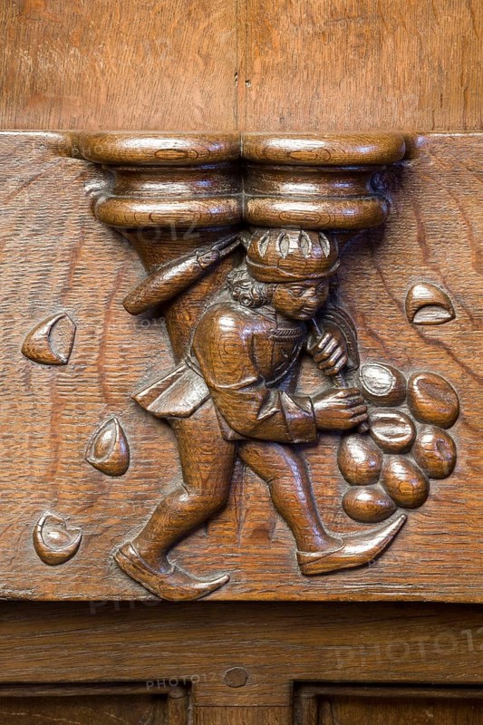Choir stalls, drolleries on the stall sides with proverbial depictions, 1493 by Johannes Gruter from Wesel, Baür smashes eggs with a flail, St., Sankt, Saint
