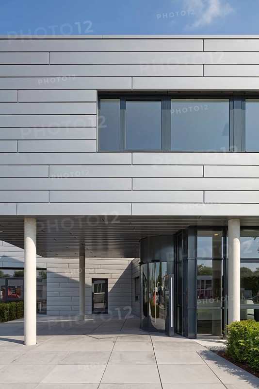 Krefeld, administration building of Rondo Food GmbH