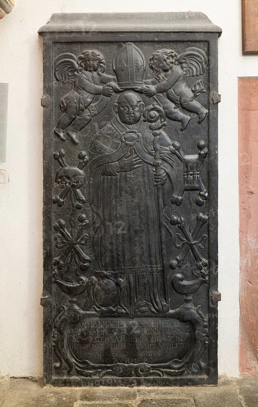 Brauweiler near Pulheim, St Nicholas Abbey Church, tower hall, tomb slab