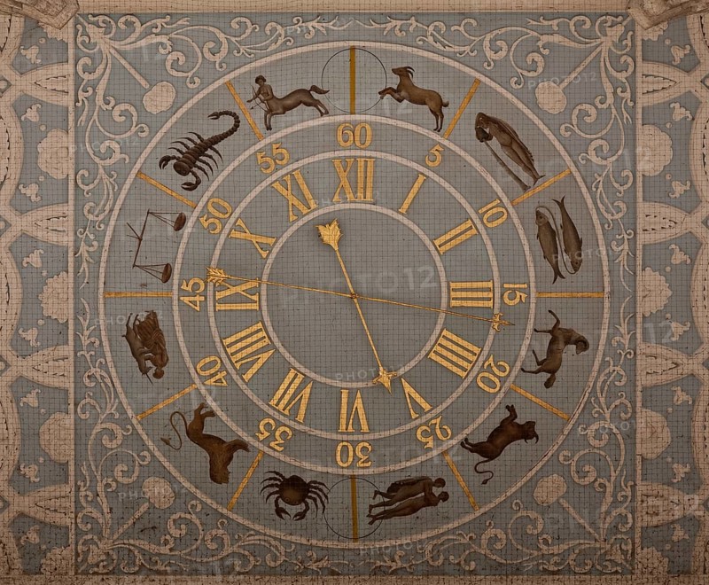 Wörlitz, castle, built 1769-1773, founding building of German Classicism, architect Friedrich Wilhelm von Erdmannsdorff, Corinthian portico, clock on the underside of the ceiling