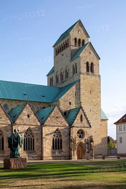 Hildesheim, Cathedral of the Assumption of the Virgin Mary, view of the westwork from the north