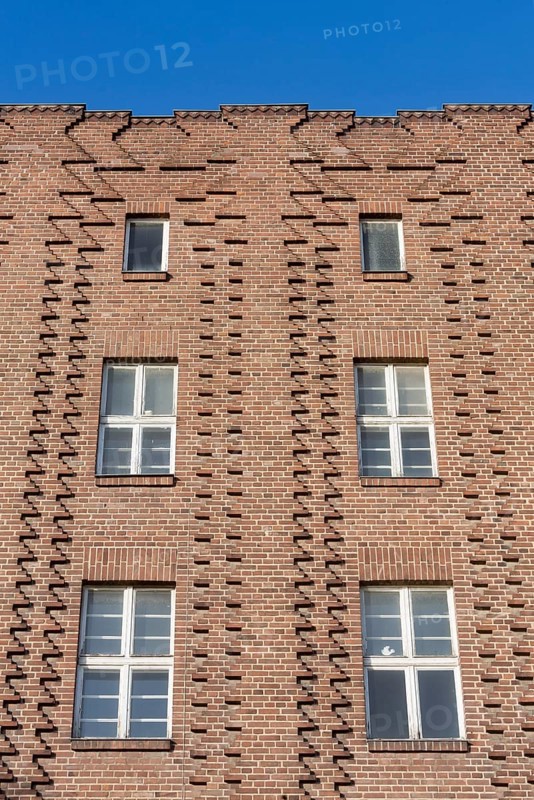Hanover-Vinnhorst, administration building of the company Gebrüder Mayer