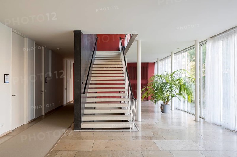 Bonn, government district (federal district, parliamentary district), former state representation of Bavaria to the federal government, today seat of the German Foundation for Monument Protection, built in 1955 by Sep Ruf, foyer with staircase