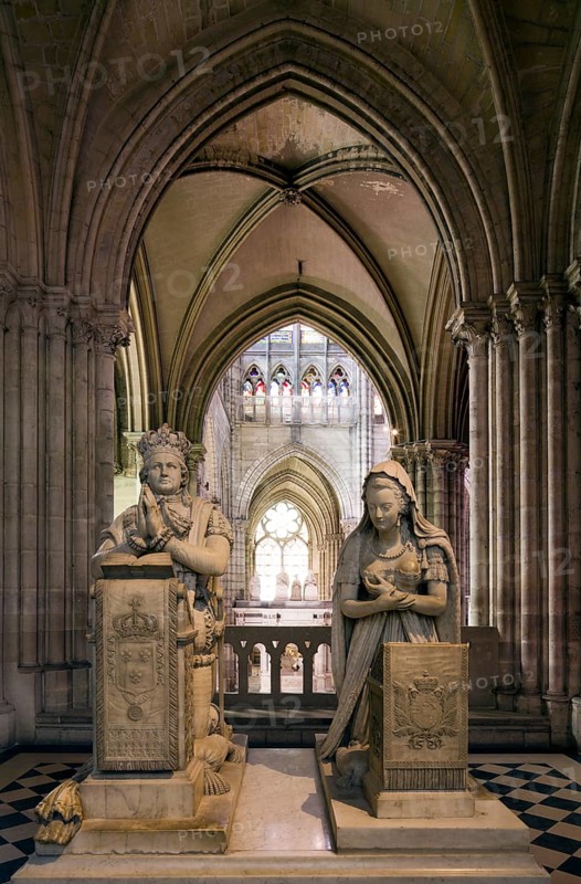 Double tomb of Louis XVI and Marie-Antoinette, Saint, Saint, Saint