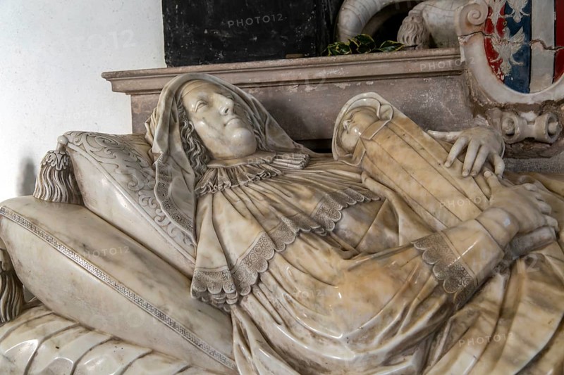 Elizabeth Coke died 1627 with infant baby daughter memorial monument by Nicholas Stone, Bramfield church, Suffolk, England, UK