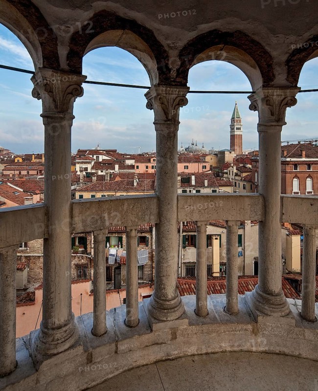 Italy Venice Palazzo Contarini del Bovolo -120 Spiral staircase tower 28 m high Start of construction 1499 Attributed to Giorgio Spavento Interior view of the viewing dome with a view of the Campanile