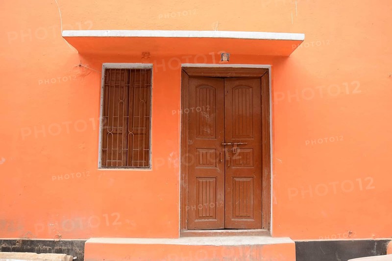 Painted house, varanasi, uttar pradesh, india, asia