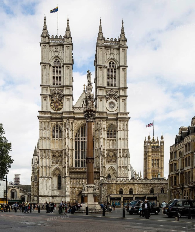 London, Westminster Abbey 13-16th century and 18-19th century West Towers - their upper storeys completed in 1745 according to a plan by Nicholas Hawksmoor Height 69 metres behind Victoria Tower