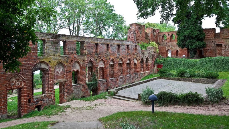 Arendsee Altmark Monastery ruins 87812 North wing of the cloister and east wing on the right Partial view
