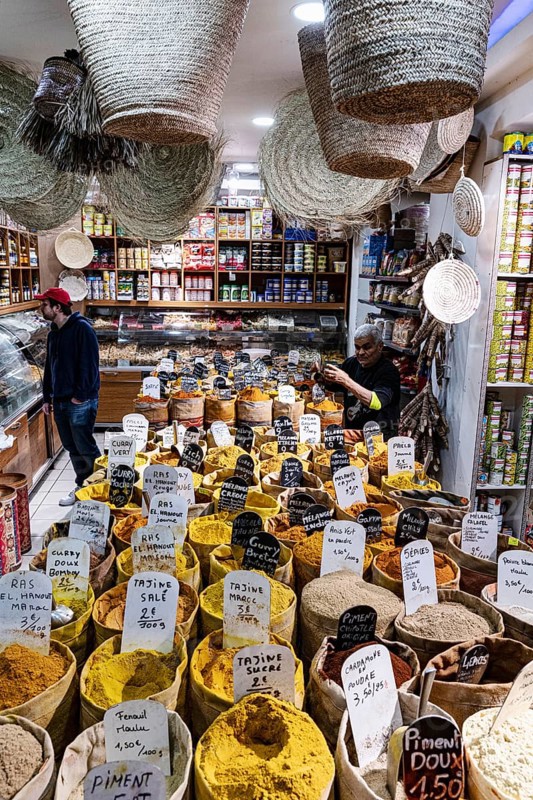 Shop, spices, oriental spice trade in Noailles, Marseille, France, Europe