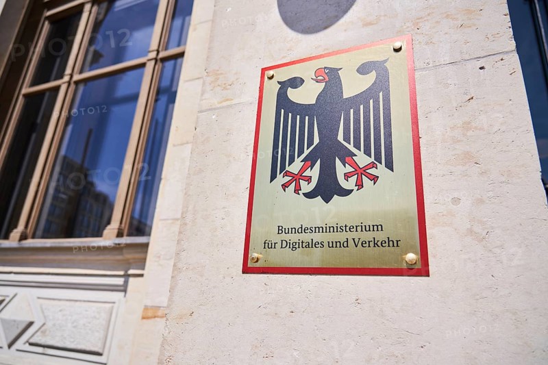 Sign Federal Ministry for Digital and Transport on the building of the ministry, Berlin, Berlin, Germany, Europe