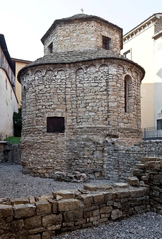 Italy Bergamo 89523 Capella di Santa Croce in the courtyard of the bishop's palace Romanesque quarry stone central building with octagonal upper storey First mentioned in 1133