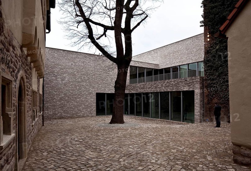 Eisleben Luther city Museum LUTHERS STERBEHAUS 59159 Courtyard view to the south with historic buildings and new building completed in 2013