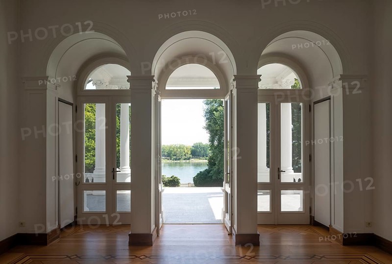 Bonn, government district (federal district, parliamentary district), Villa Hammerschmidt, official residence of the Federal President since 1950, view from the foyer through the garden to the Rhine