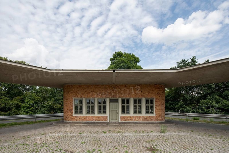 Fürstenwalde, Reichsautobahn petrol station, one of the first petrol stations on a motorway, built in 1937 according to a design by Friedrich Tamms