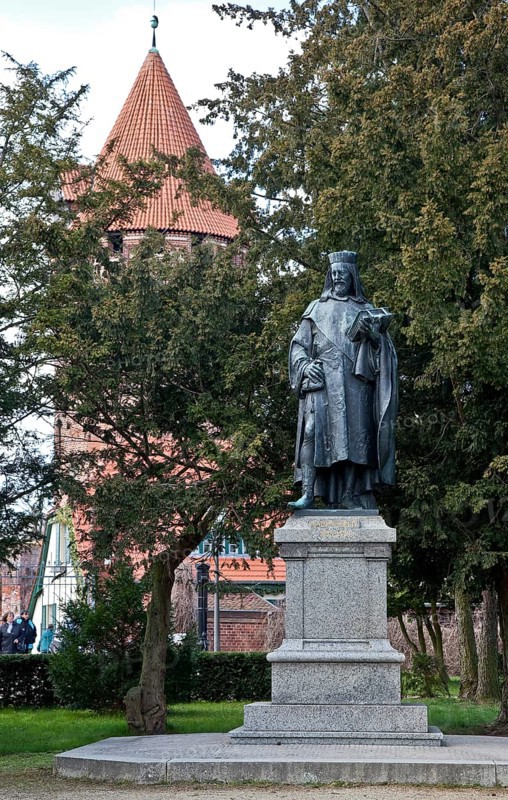 Emperor Charles IV 1316-78 Bronze statue 1900 by Ludwig Cauer 74840 Location Tangermünde Castle Elbe left in the background so-called prison tower