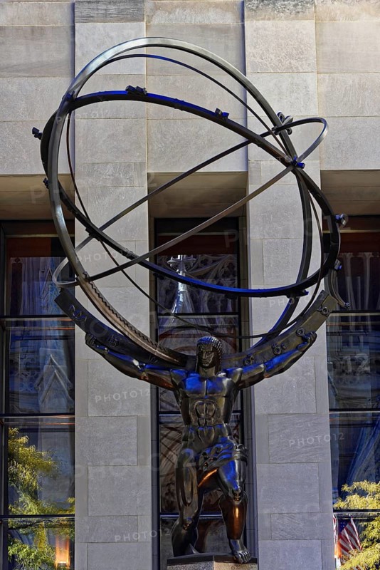 Rockefeller Center, Sculpture of Atlas holding a globe in front of a building, Manhattan, New York City, New York, USA, Detailed statue of Atlas holding a globe in front of a modern facade, North America