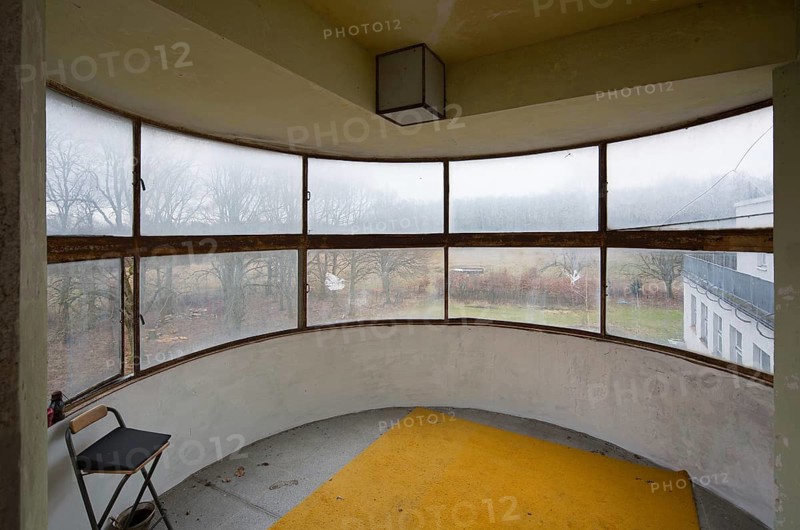 Harzgerode, former children's lung sanatorium 1929-1931 by Godehard Schwethelm, closed in 1998, north wing corner roundel upper room