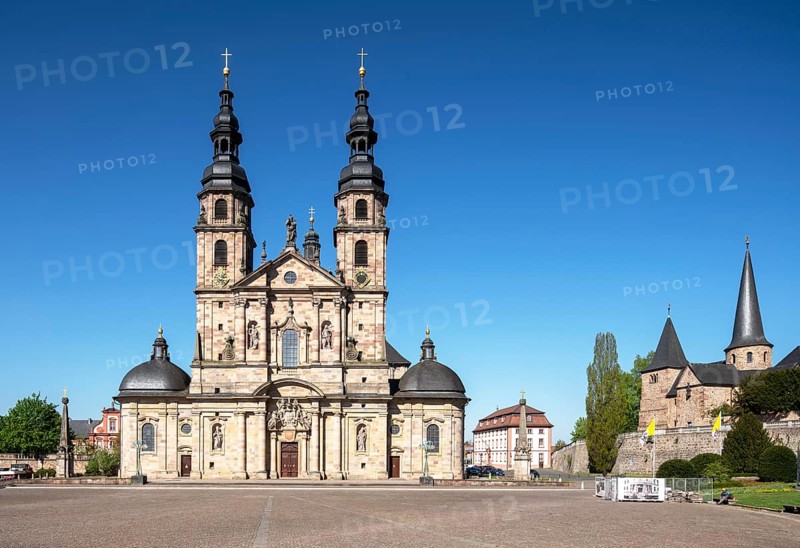 Fulda, cathedral square with cathedral and St Michael's Church