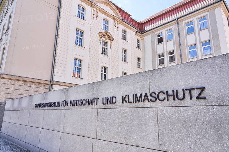 Lettering Federal Ministry of Economics and Climate Protection on the building of the Ministry, Berlin, Berlin, Germany, Europe