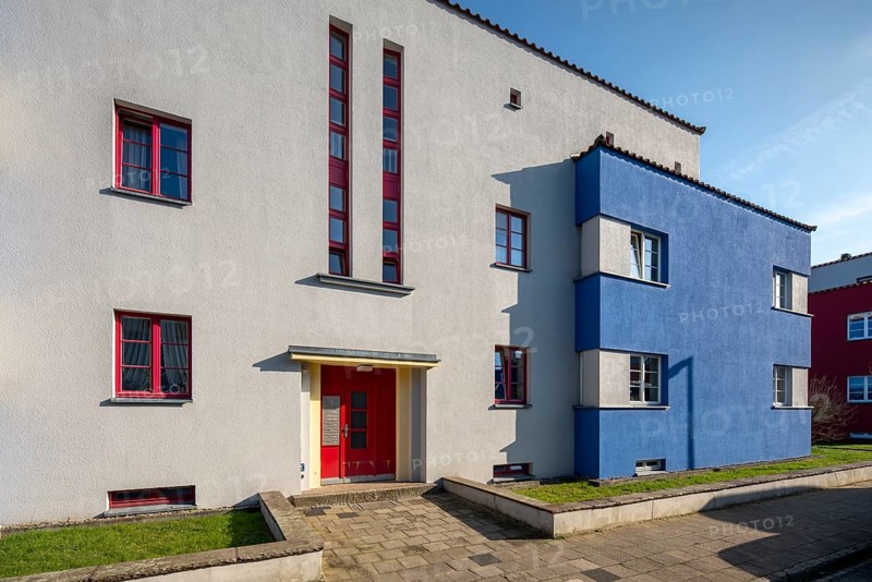 Celle, Italian Garden housing estate by Otto Haesler, completed in 1925, six-family house, street side