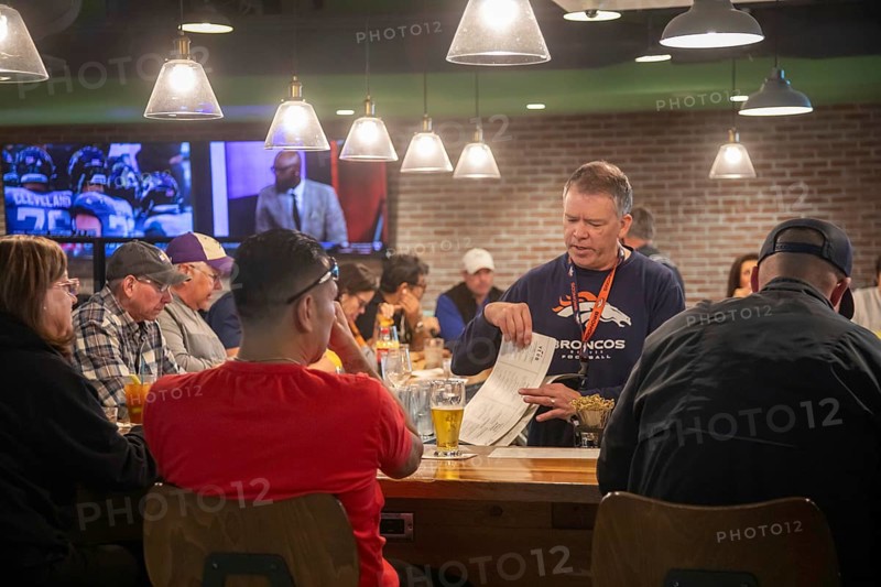 Denver, Colorado, A bar and restaurant at Denver International Airport (DEN)