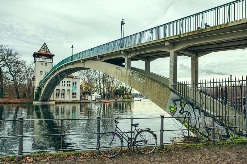 Spree am Treptower Park and cultural centre in Berlin, Germany, Europe