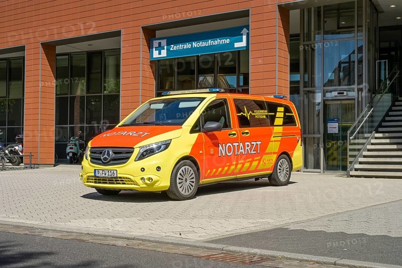 Emergency ambulance, Klinikum Ernst von Bergmann, Charlottenstraße, Potsdam, Brandenburg, Germany, Europe