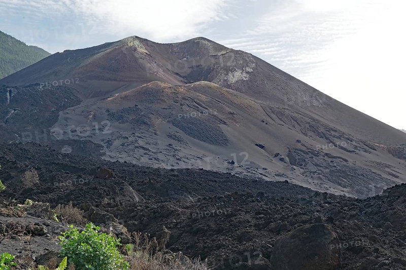 Imposing volcano with dark ash slopes and rocky terrain, last volcanic eruption of Cumbre Vieja, Todoque, La Palma, Canary Islands, Spain, Europe