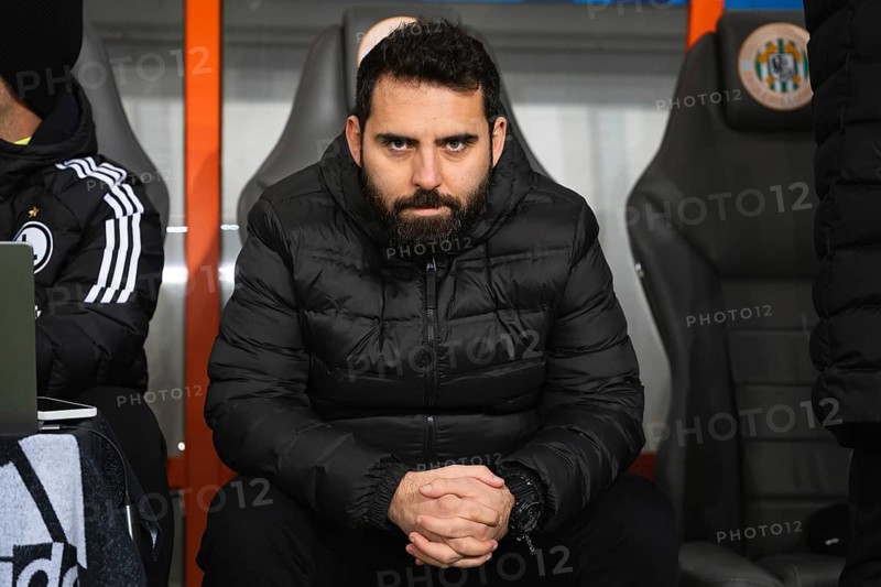 LUBIN, POLAND - DECEMBER 8, 2024: Football match Polish PKO Ekstraklasa between KGHM Zaglebie Lubin vs Legia Warszawa 0:3. Feio Goncalo head coach of Legia.
