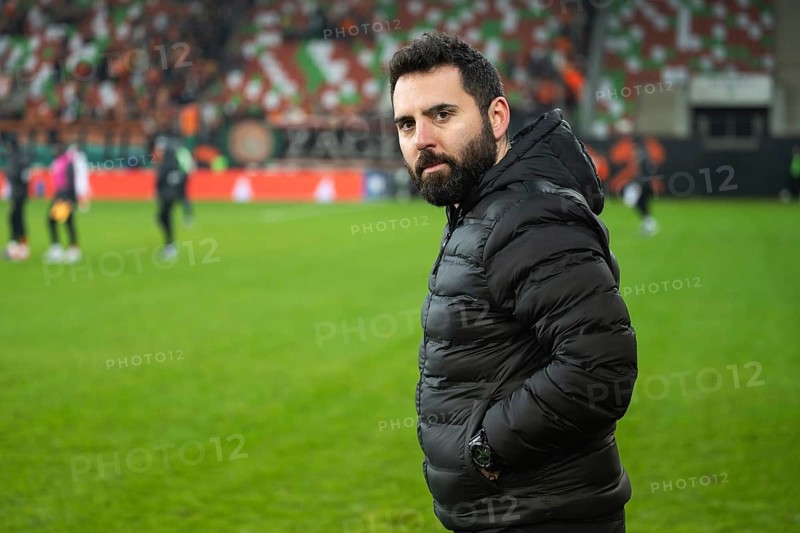 LUBIN, POLAND - DECEMBER 8, 2024: Football match Polish PKO Ekstraklasa between KGHM Zaglebie Lubin vs Legia Warszawa 0:3. Feio Goncalo head coach of Legia.