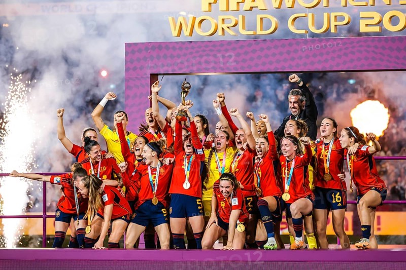 SYDNEY, AUSTRALIA, AUGUST 20: Spain celebrate beating England in the final of the FIFA Women's World Cup Australia New Zealand 2023 at Stadium Australia on August 20, 2023