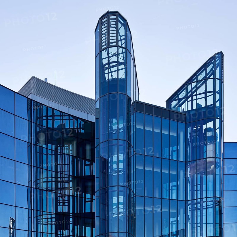Modern, mirrored glass architecture, headquarters of Vantage Towers AG, Prinzenpark, Düsseldorf, North Rhine-Westphalia, Germany, Europe