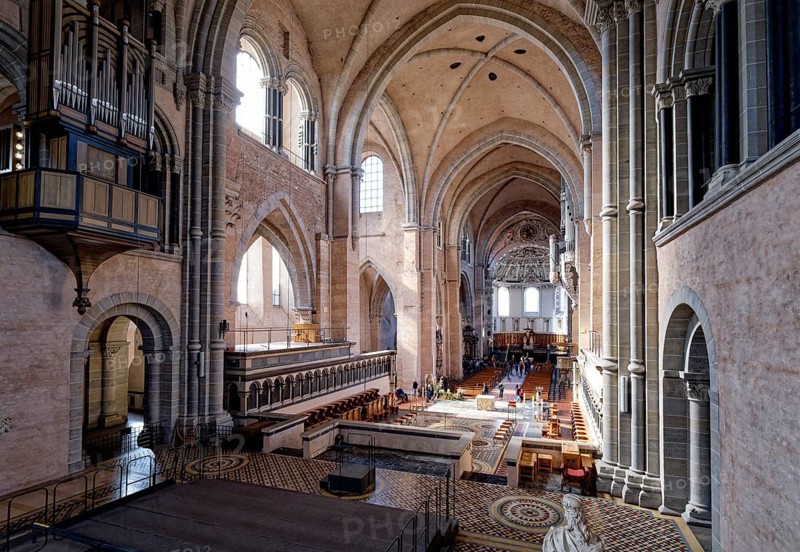 Interior view of Trier Cathedral. UNESCO World Heritage Roman monuments, St Peter's Cathedral and Church of Our Lady in Trier. Old Town of Trier, Rhineland-Palatinate, Germany, Europe