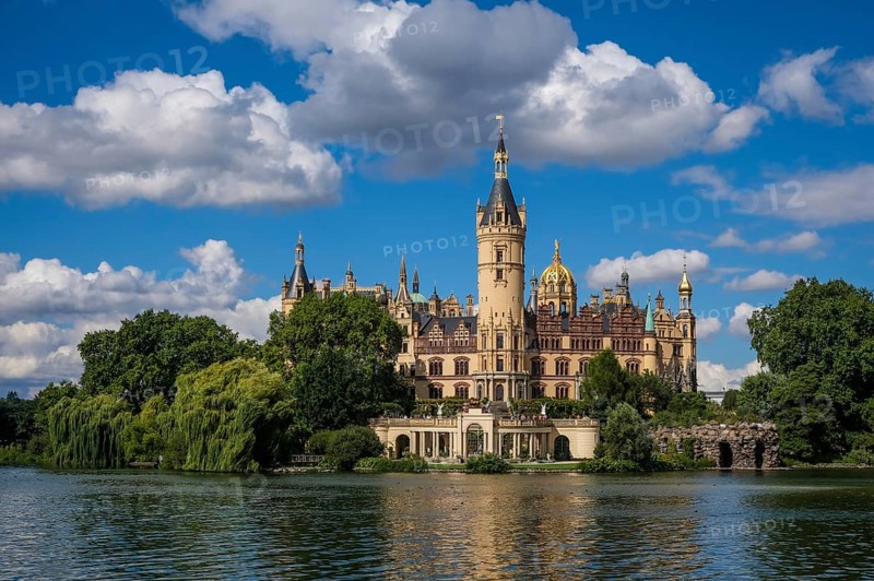 Schwerin, Mecklenburg-Vorpommern, Germany, Schwerin Castle on Lake Schwerin, seat of the Mecklenburg-Vorpommern state parliament, was the residence of the Mecklenburg dukes and grand dukes for centuries, Europe